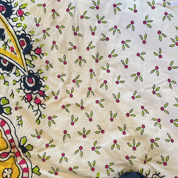 Idea Nuova floral and paisley cotton twin comforter. 66 by 86 inches - Picture 4 of 5